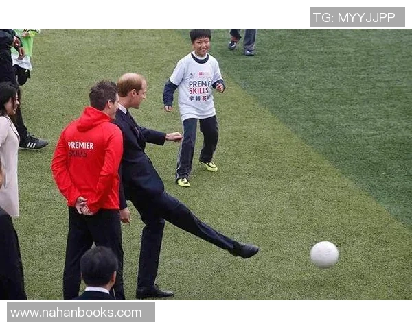 足球星期四口诀高清图解助你轻松掌握技巧与战术快速提升足球水平 足球星期四口诀高清图解助你轻松掌握技巧与战术快速提升足球水平