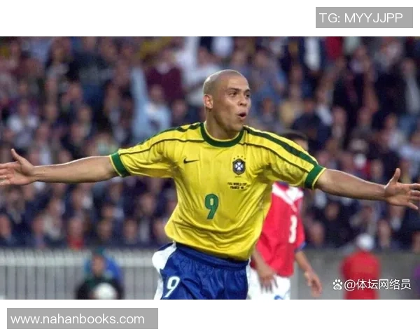 2017年最具影响力的足球巨星成长历程与辉煌成就揭秘